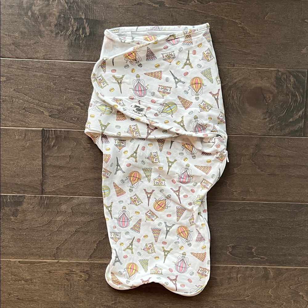 Norani Snugababe Sleep Pod Swaddle - French Macaron Pattern